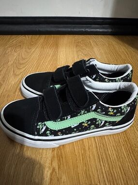 Vans Kids Black Sneakers with Mint Green Stripe and Alien Print